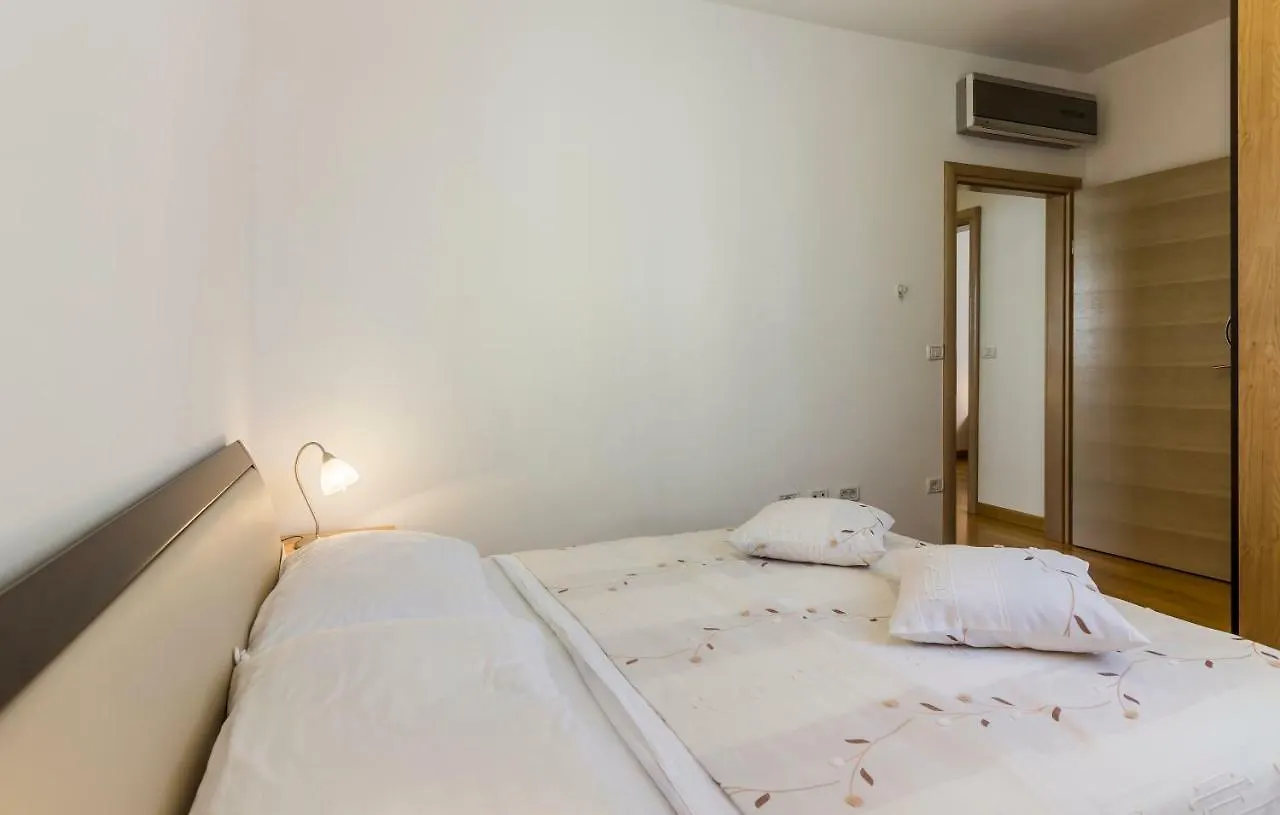 Apartman Kp Medulin