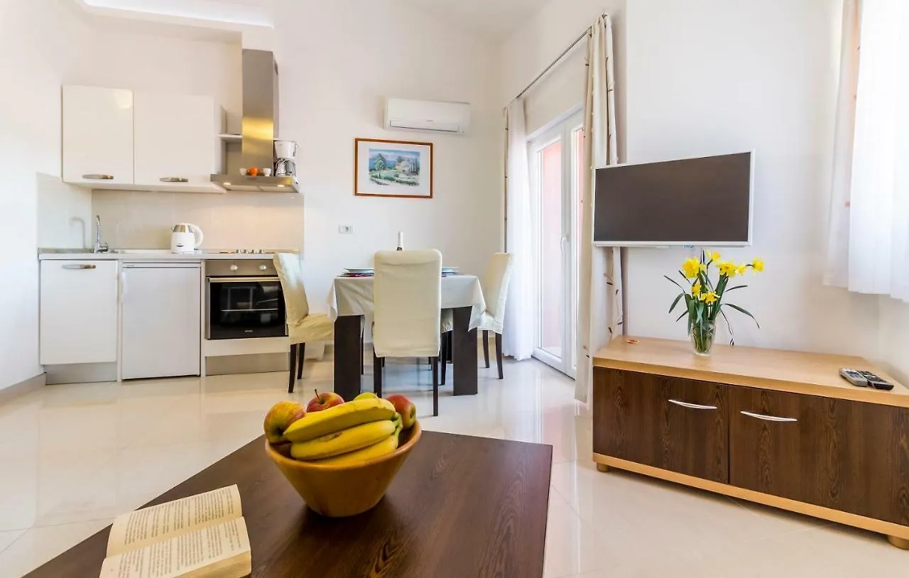 Apartman Kp Medulin 0*,  Croatia
