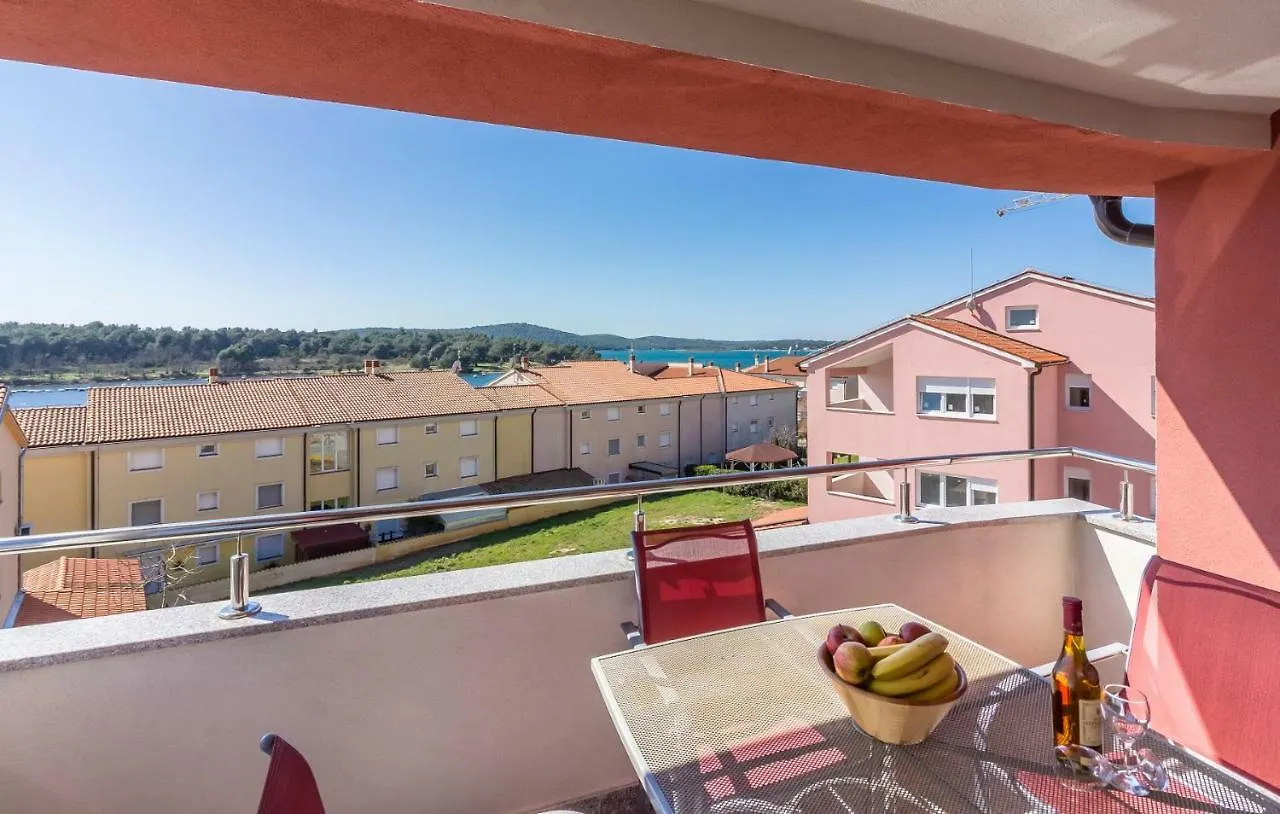 Apartment Apartman Kp Medulin