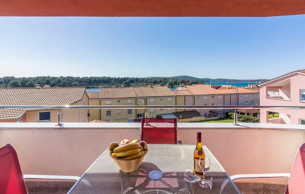 Apartment Apartman Kp Medulin